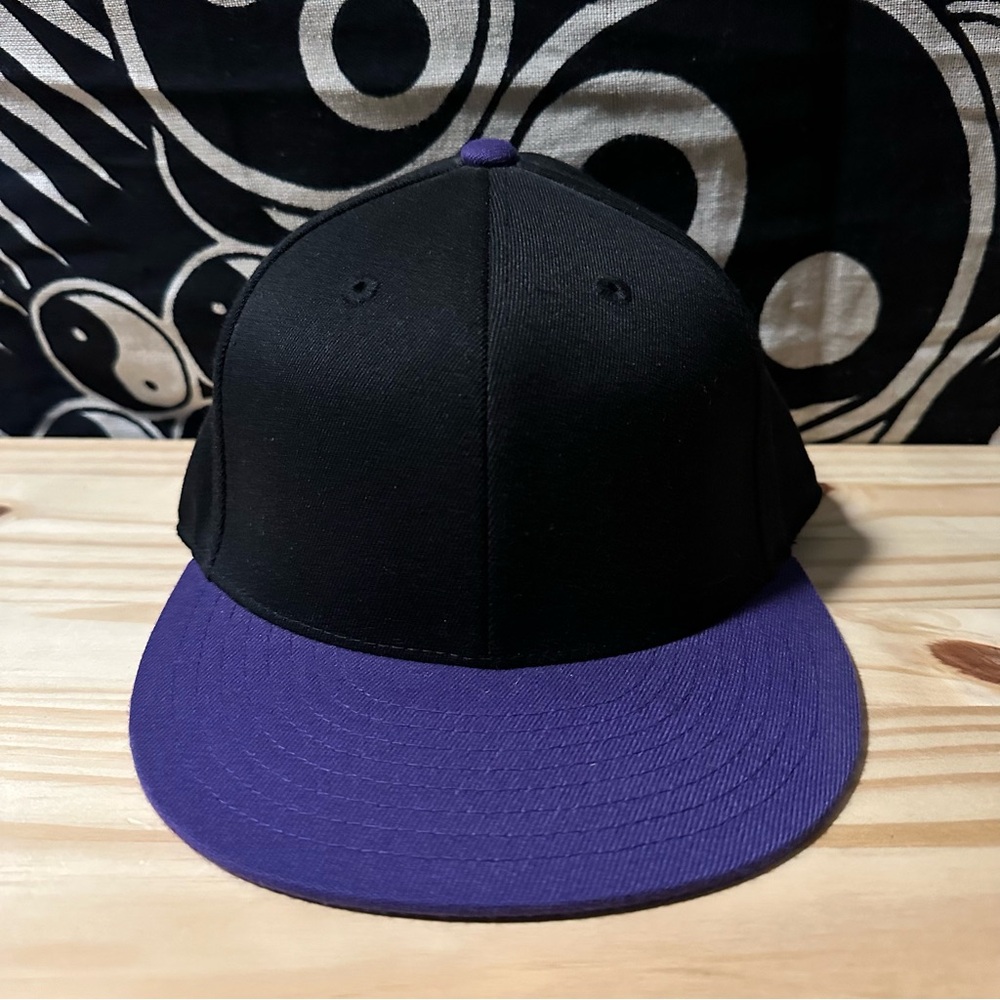 UNBRANDED Purple Black Lids Flexfit Fitted 6 7/8 - 7 1/4 Hat